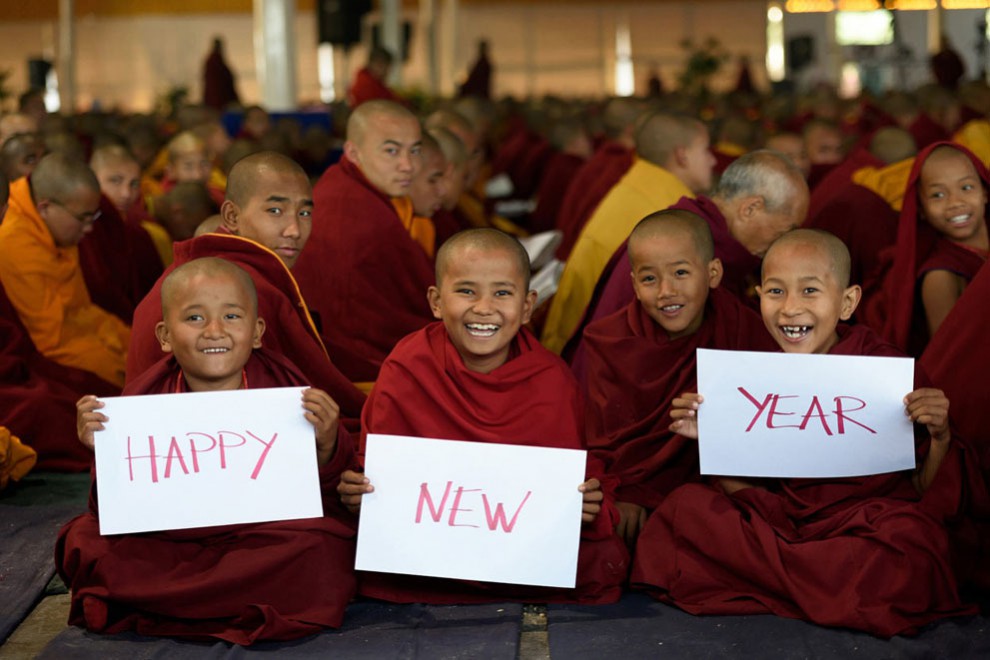 Юные буддийские монахи