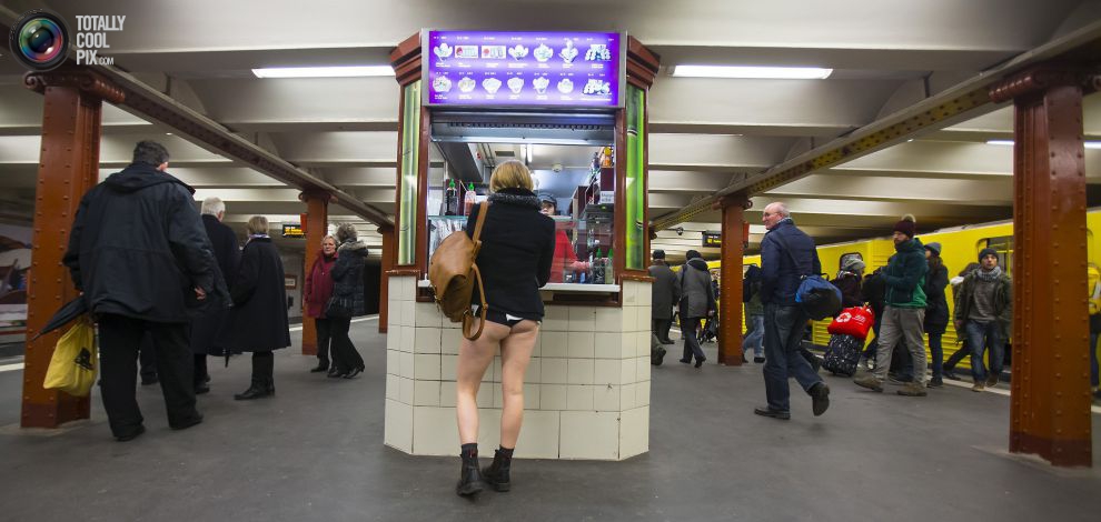 В метро без штанов