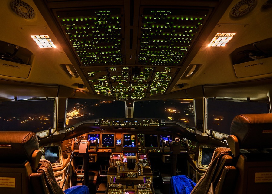 Вид из кабины пилота самолета