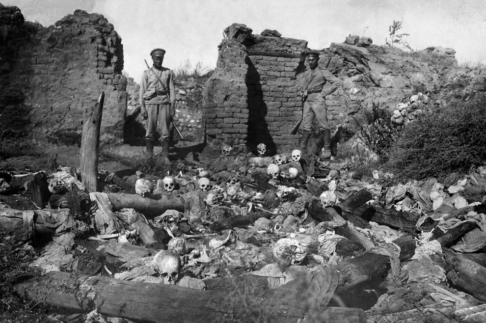 Геноцид армян 