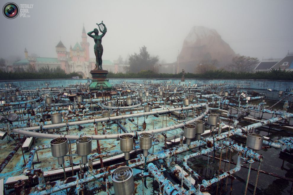 Заброшенный тематический парк Nara Dreamland в Японии
