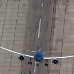 Головокружительный вертикальный взлёт самолёта Boeing 787-9 Dreamliner
