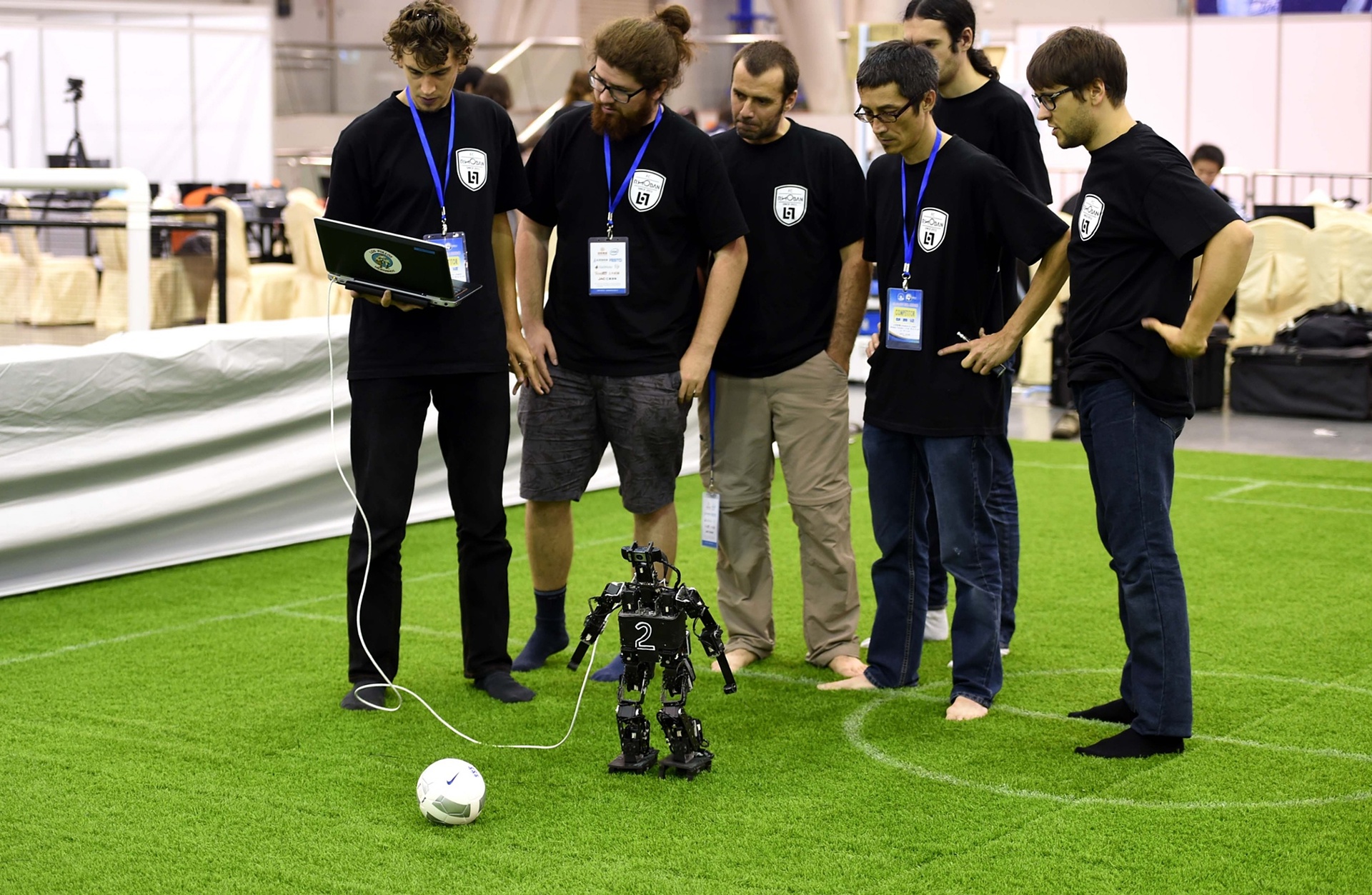 Чемпионат по футболу среди роботов RoboCup