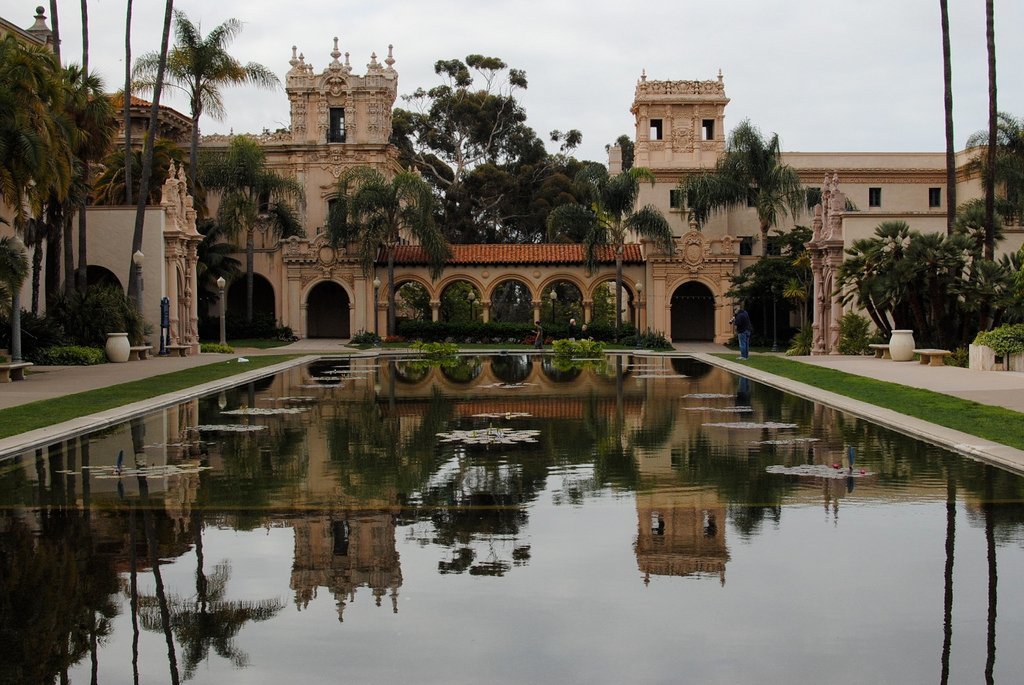 21 место. Бальбоа парк — это крупнейший туристических центр в Сан-Диего. Здесь находится большое количество музеев и исторических зданий XIX и XX веков, построенных в испанском стиле и с красочными садами. Каждый год это место посещают более 12 миллионов человек.