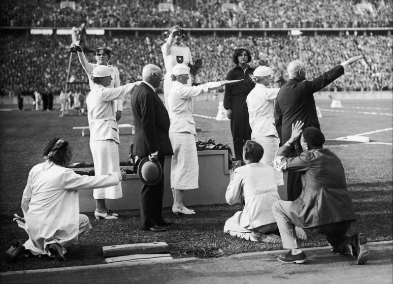 Олимпийские игры в нацисткой Германии 