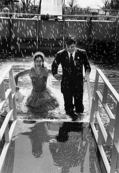 Архивные фото: свадьба под водой 