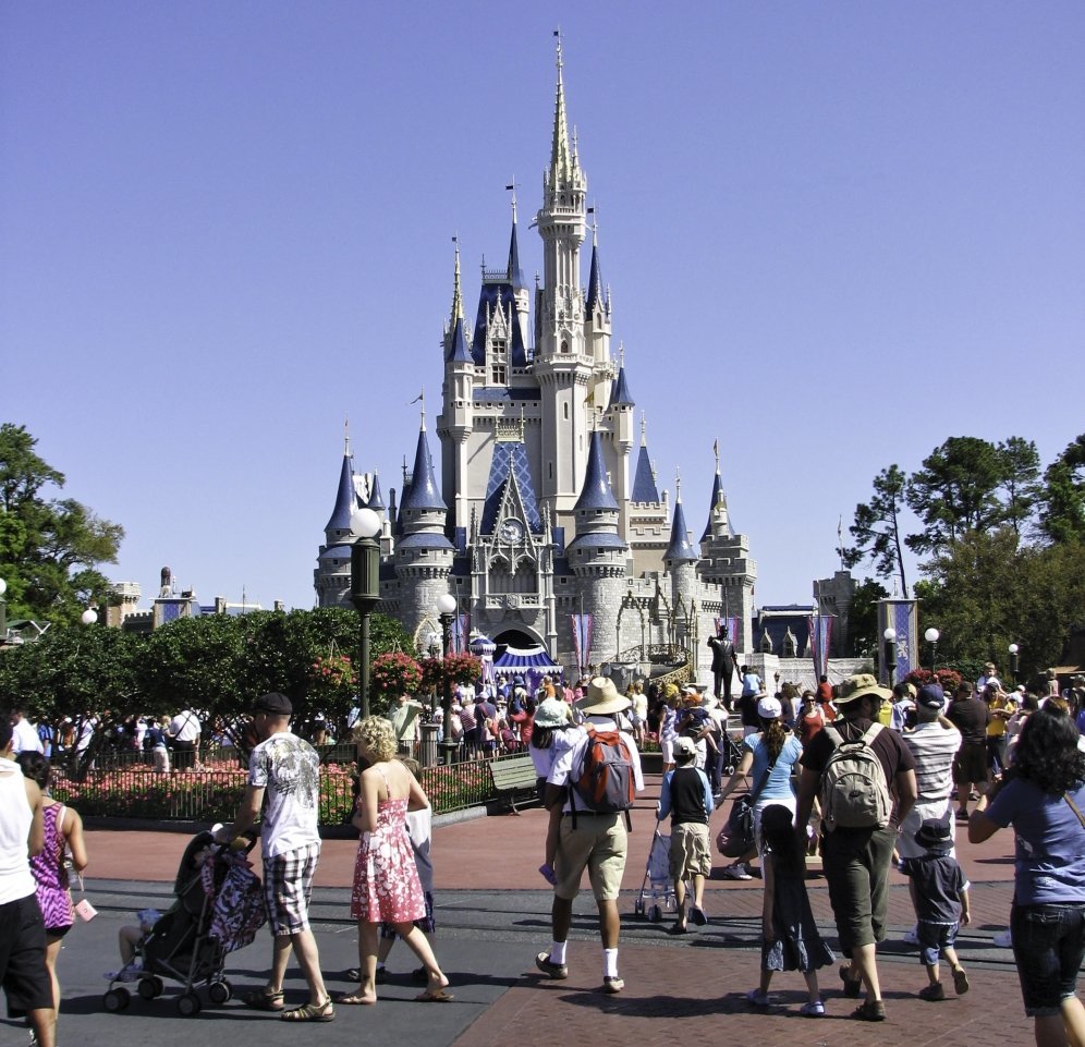 12 место. Disney World’s Magic Kingdom в Орландо, который открылся в 1971 году, ежегодно посещают 18,5 миллионов человек.