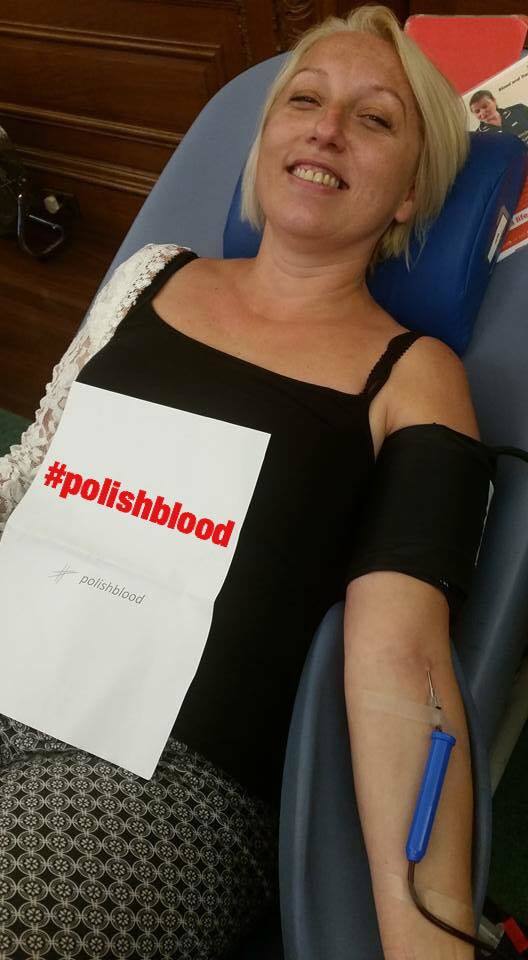 Польские иммигранты в Великобритании сдают кровь что бы показать свою солидарность