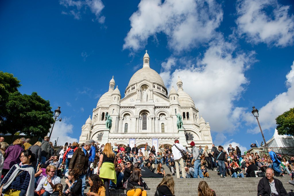 27 место. Базилика Сакре-Кёр, которая расположена на живописном холме Монмартра в Париже. В её колокольне находится один из самых больших колоколов в мире. Это собор привлекает ежегодно 10,5 миллионов человек.