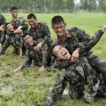 Невероятные тренировки в разных армиях мира