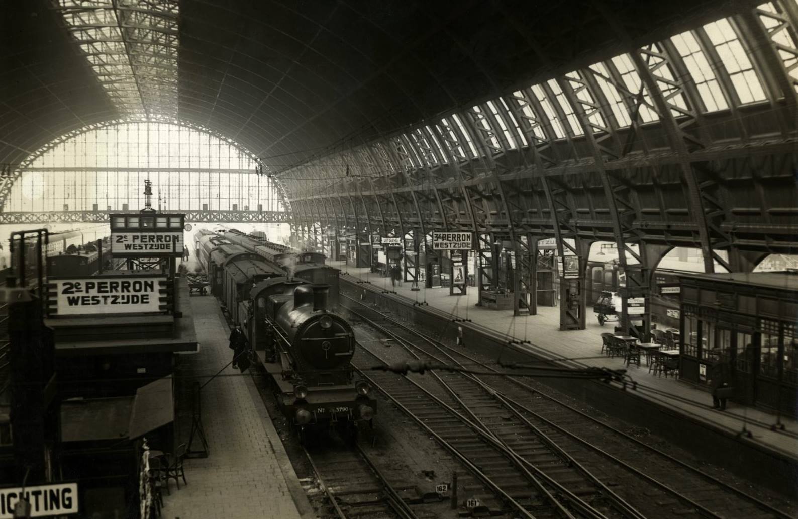 Берлин вокзал 1920