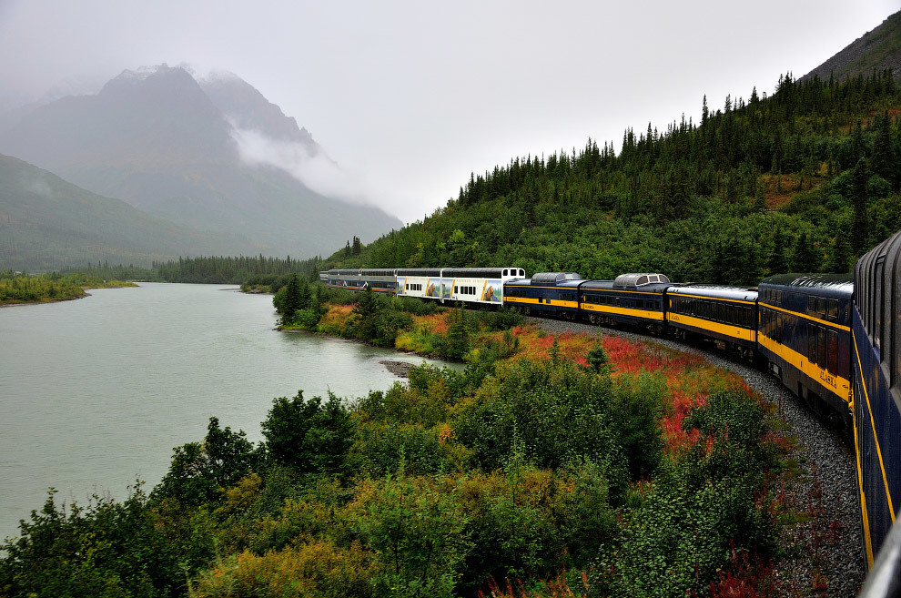 Путешествия на поезде: 10 удивительных маршрутов для яркого отдыха
