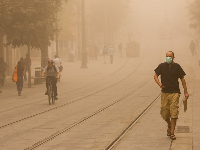 Пыльная буря в Израиле в фотографиях