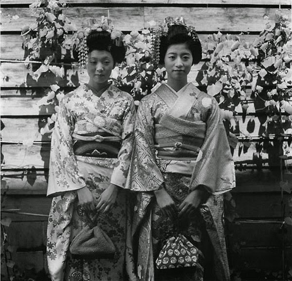 Увядающие японские обычаи и традиции в объективе Иссей Суда