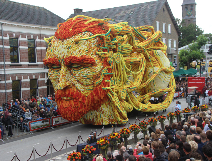 Цветочный парад, в честь Винсента Ван Гога