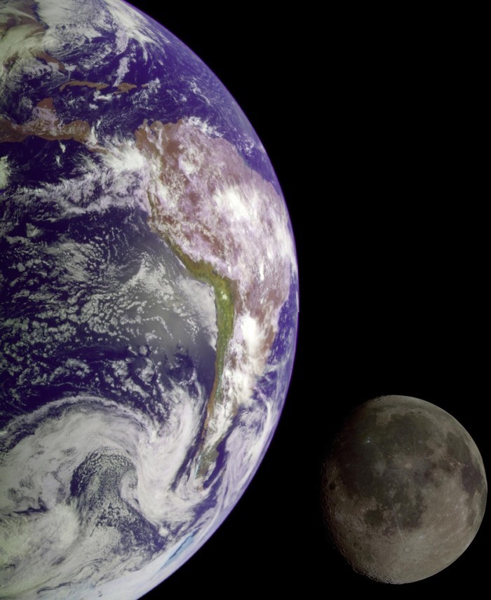 Уникальные кадры из архивов НАСА в фотокниге «Земля и космос»