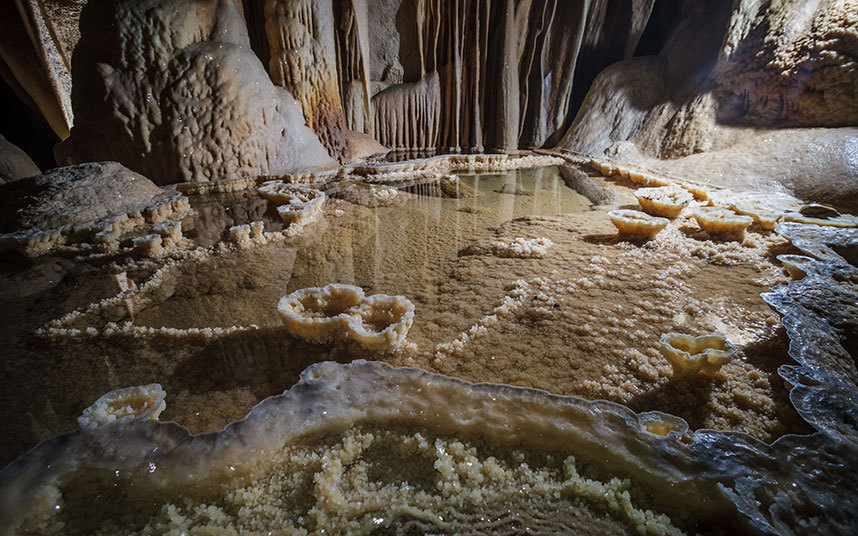 Что таится внутри хорватских пещер 