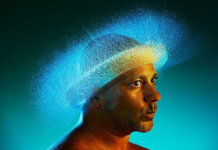 Невероятные фото сделанные с помощью воды и света "Водяные парики"