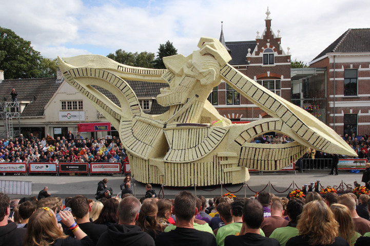 Цветочный парад, в честь Винсента Ван Гога