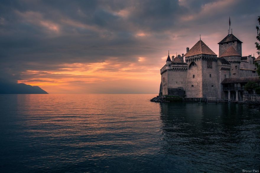Шильонский замок, Швейцария.