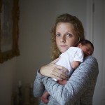Первый день жизни: младенцы на руках у матерей