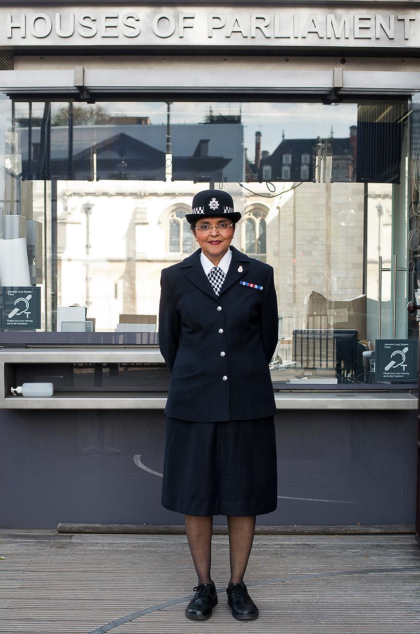 100 лет, как женщины работают в полиции