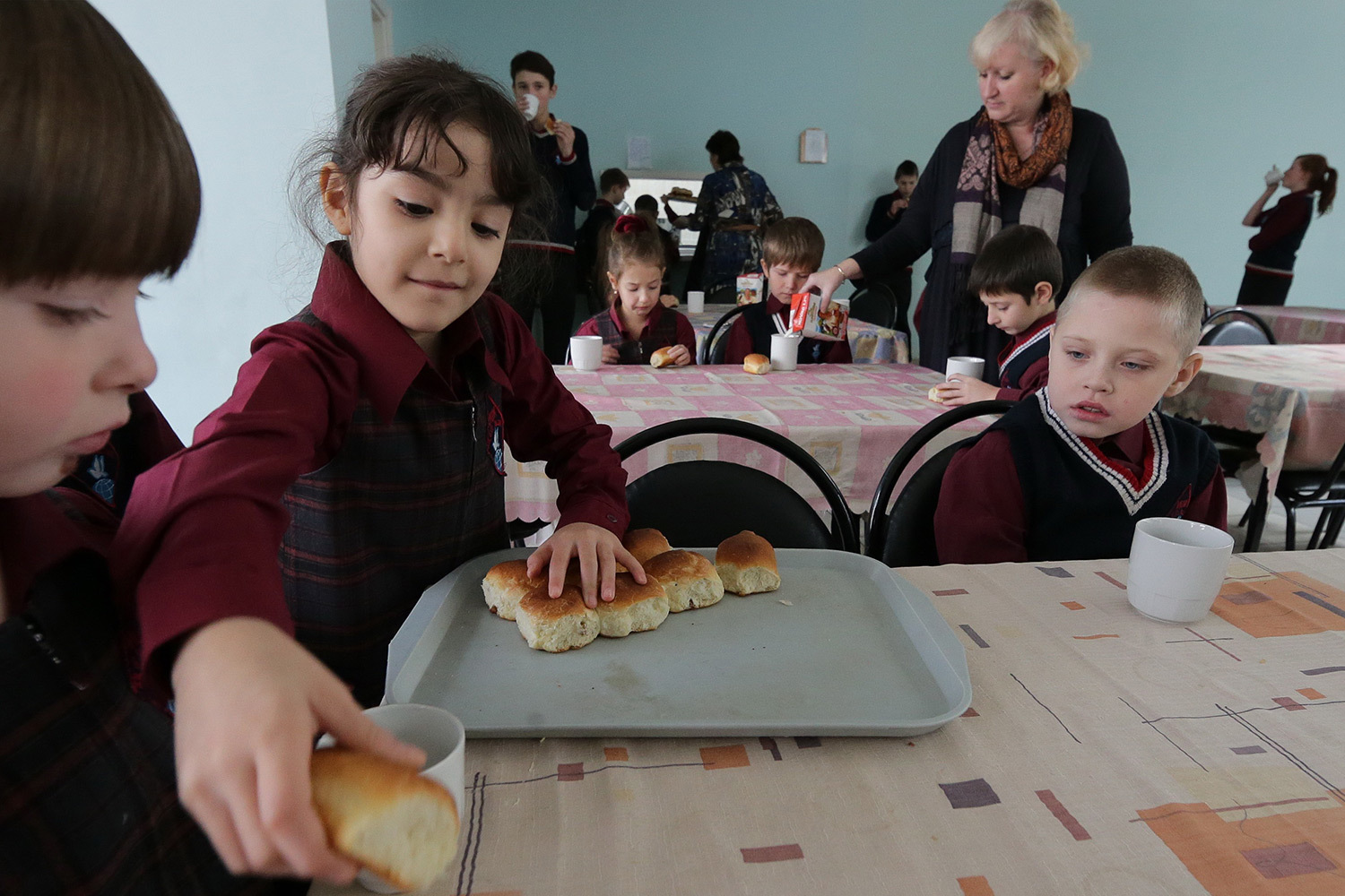 Как сирийские дети учатся в России