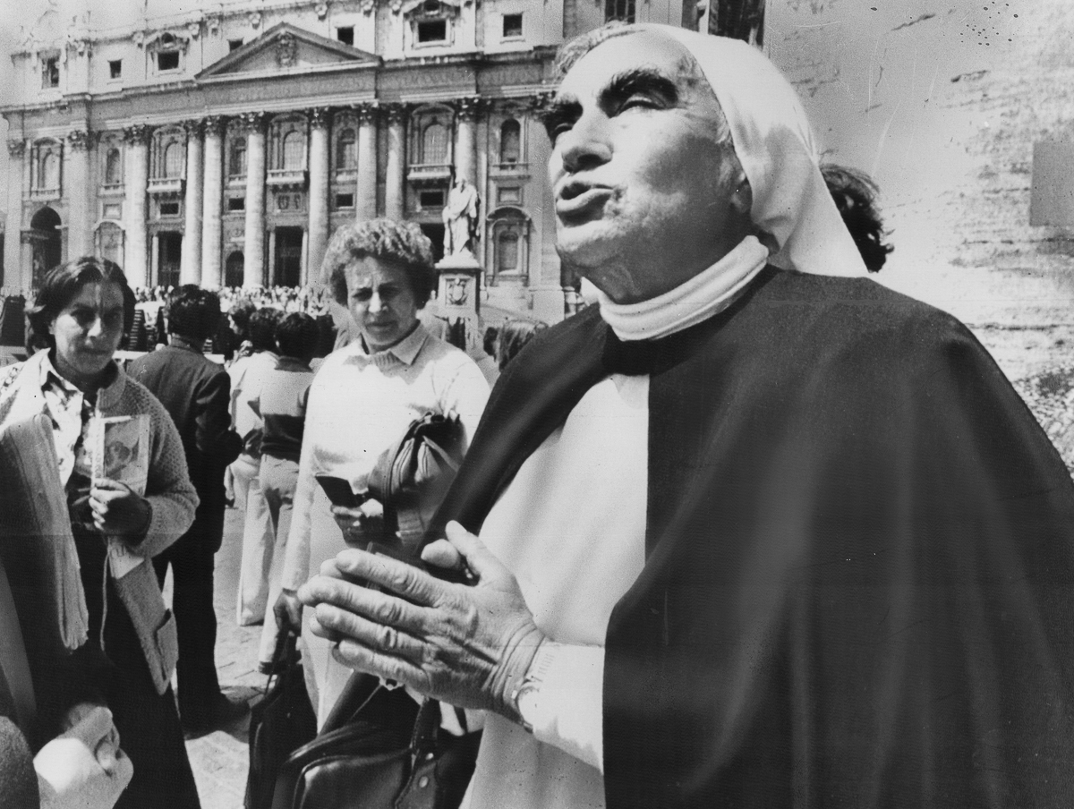 Когда Папа Римский Иоанн Павел II простил человека, который в него стрелял