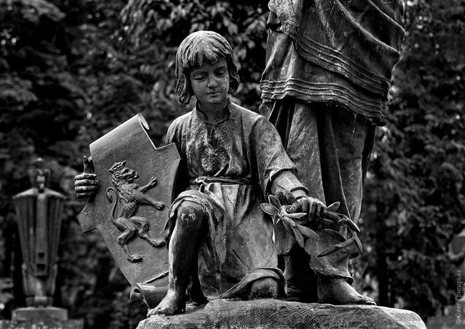 Лычаковское кладбище во Львове 