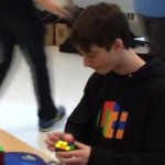 Американский школьник собрал кубик Рубика за 4,9 секунды