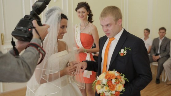 10 нелепых свадебных фотографий