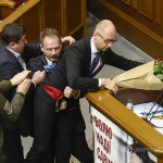 Во время выступления премьер-министра Украины Арсения Яценюка в Раде случилась массовая драка