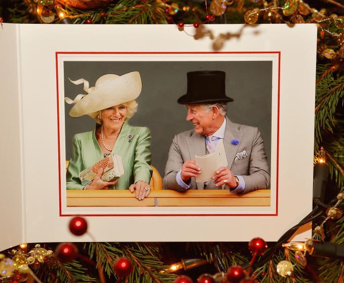 Как королевская семья Великобритании поздравляет жителей страны с Рождеством