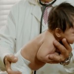 Педиатр раскрывает секрет, как успокоить плачущего ребенка за пару секунд