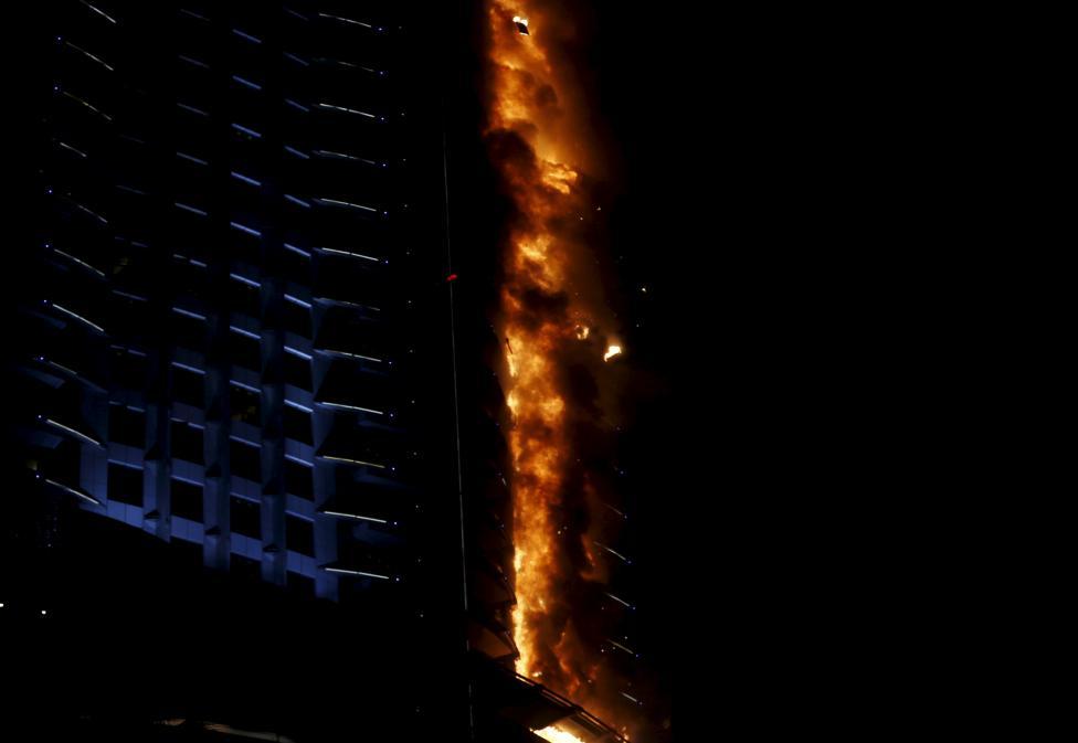 Новогодний пожар в Дубае: как горел роскошный отель-небоскреб 