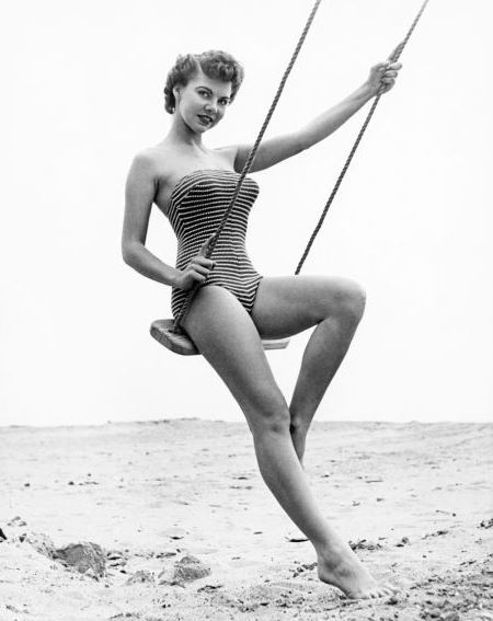 Очаровательные девушки 50-х годов, побывавшие на обложках журнала Playboy 