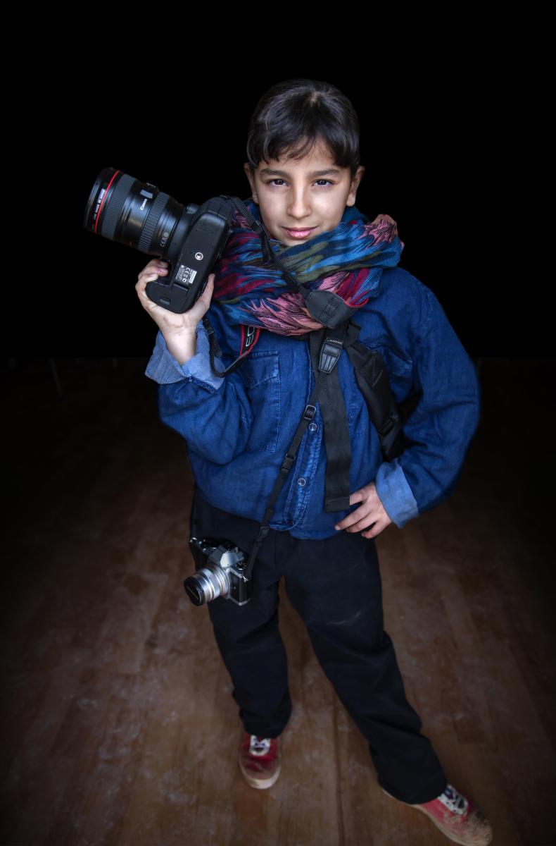 В фотопроекте беженки примерили "профессии мечты"