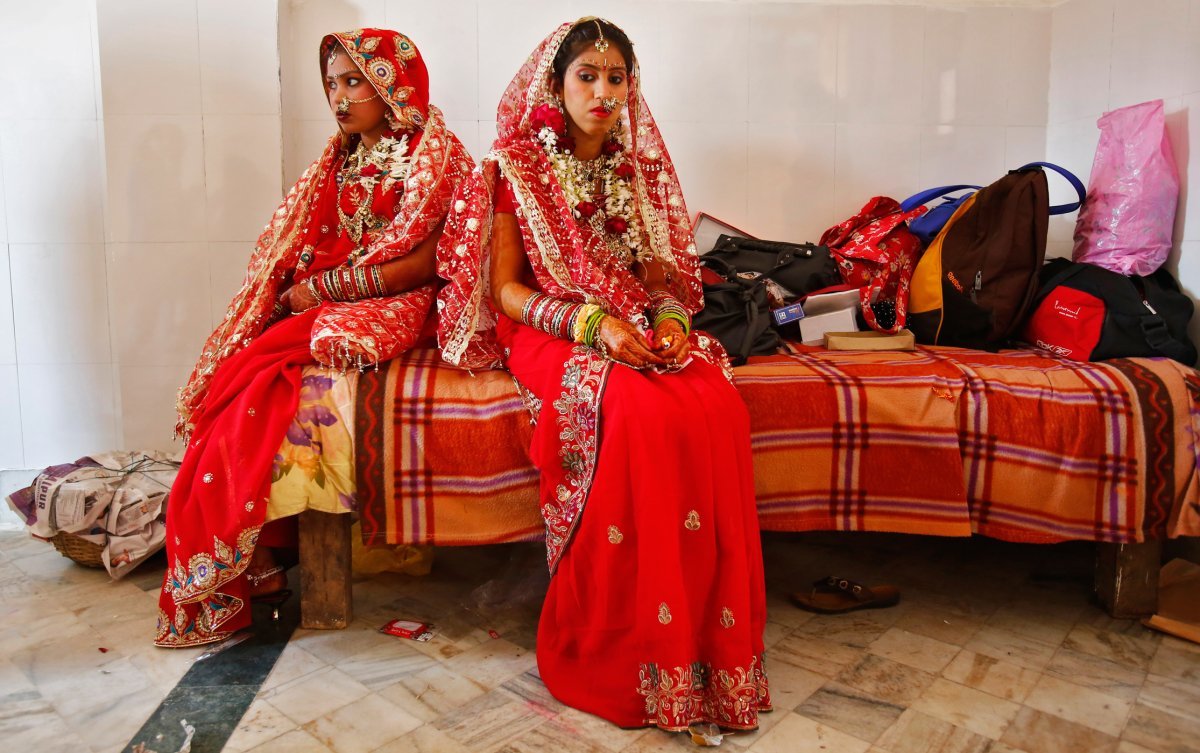 15 фотографий о традиционных свадебных платьях со всего мира