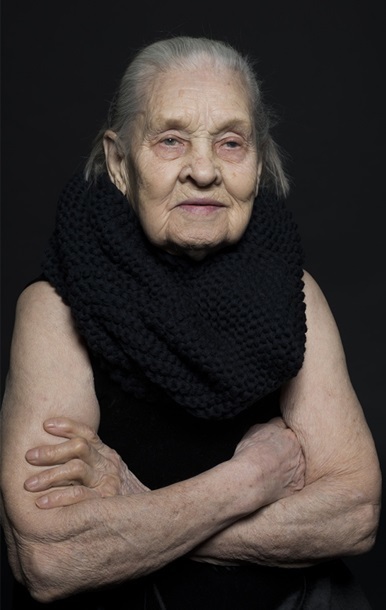 91-летняя украинка стала героиней ню-фотосессии