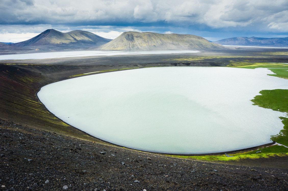 Гордая и безмолвная: 10 фотографий Исландии
