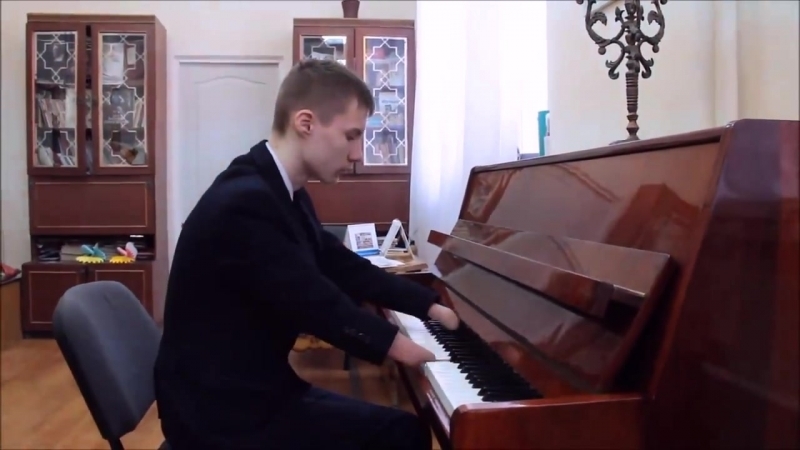 15-летний пианист без пальцев