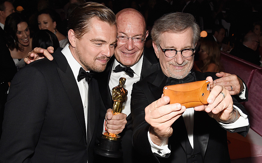 Оскар 2016: что происходило после церемонии в серии забавных фото из соцсетей звезд
