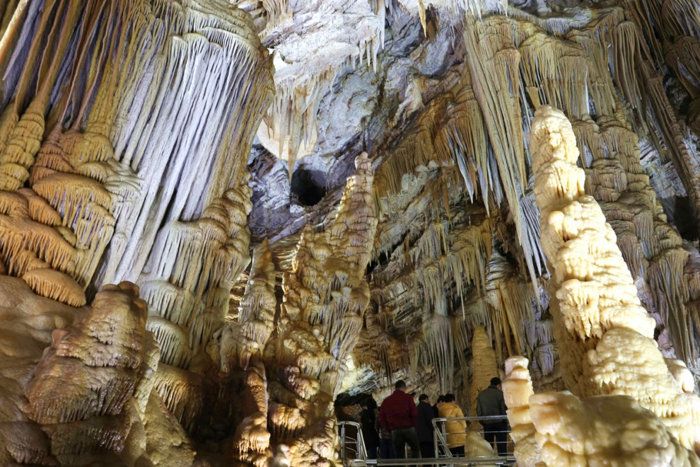 Известняковая пещера