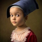 Фотограф делает снимки своей дочери в стиле классических картин