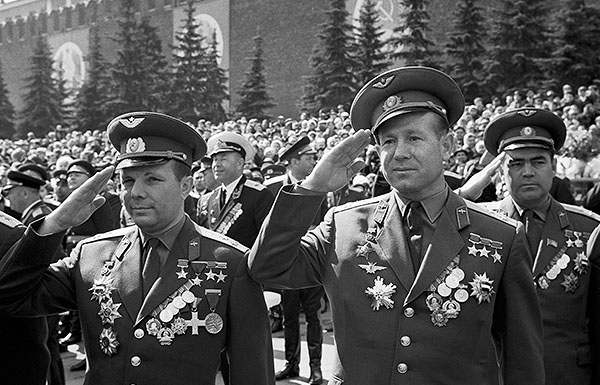 Советский Первомай: хроника за 66 лет