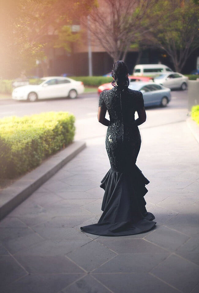 Чёрное свадебное платье