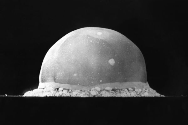 Испытание ядерного оружия «Тринити»