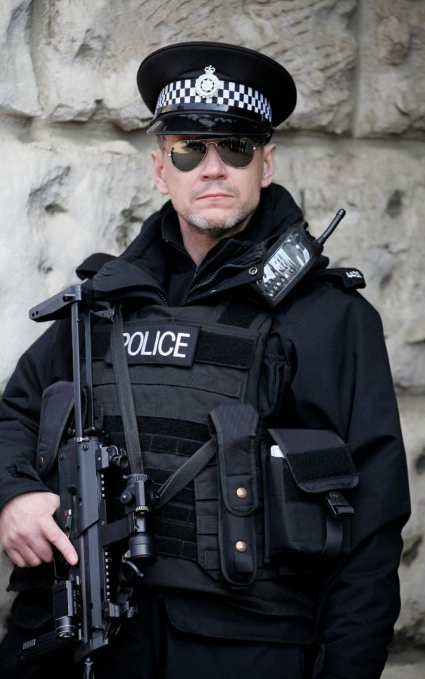 После терактов в Бельгии в Лондоне были усилены меры безопасности.