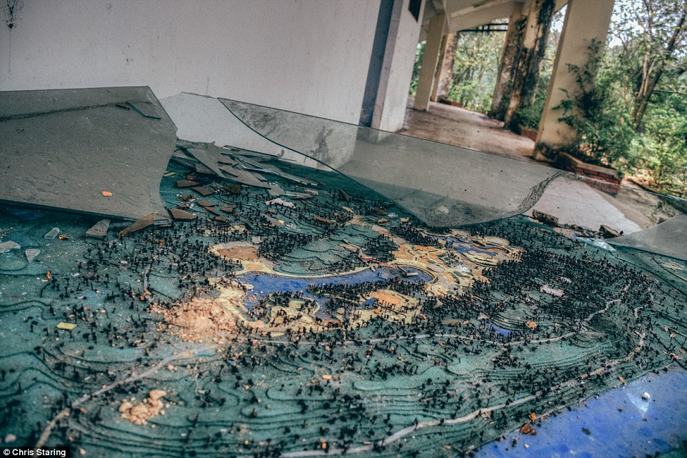 Заброшенный аквапарк во Вьетнаме