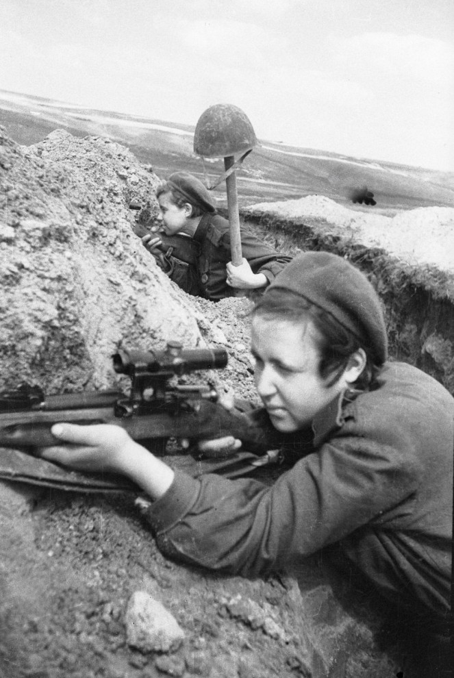 Советская женщина-снайпер